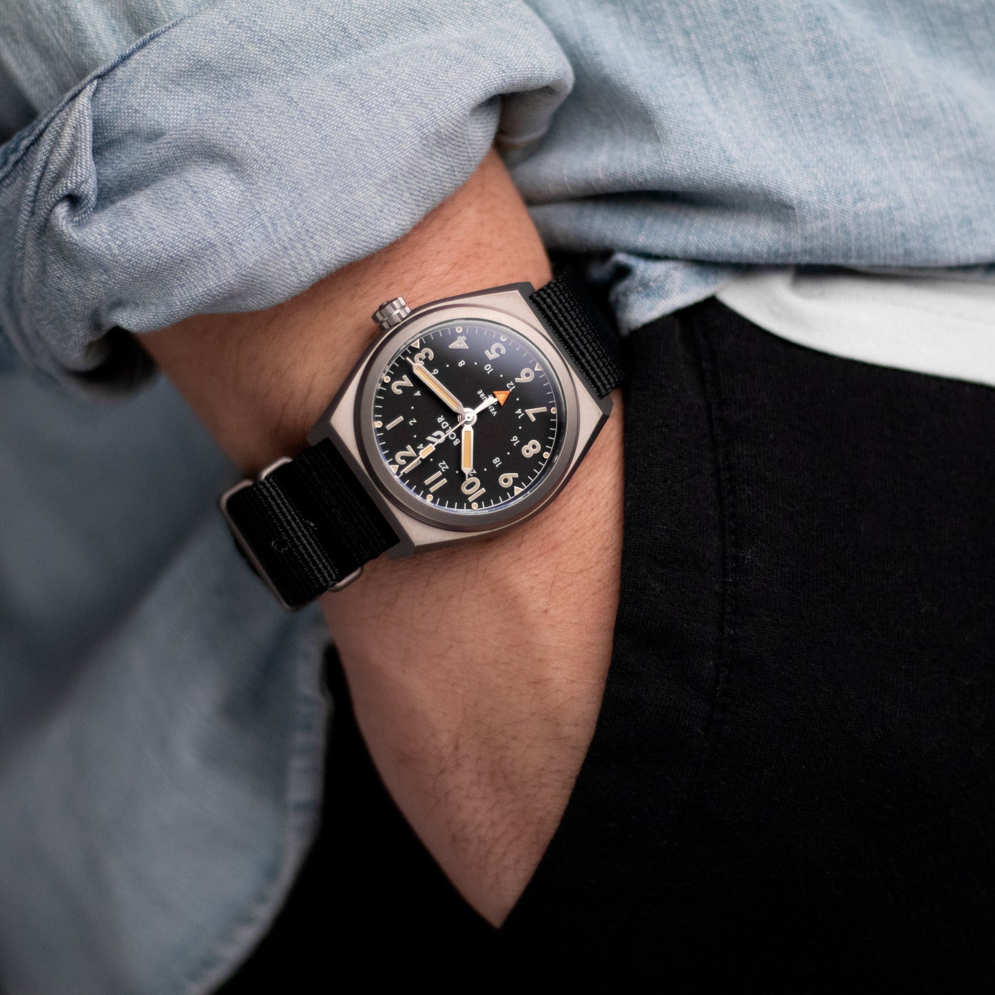 Venture GMT Black